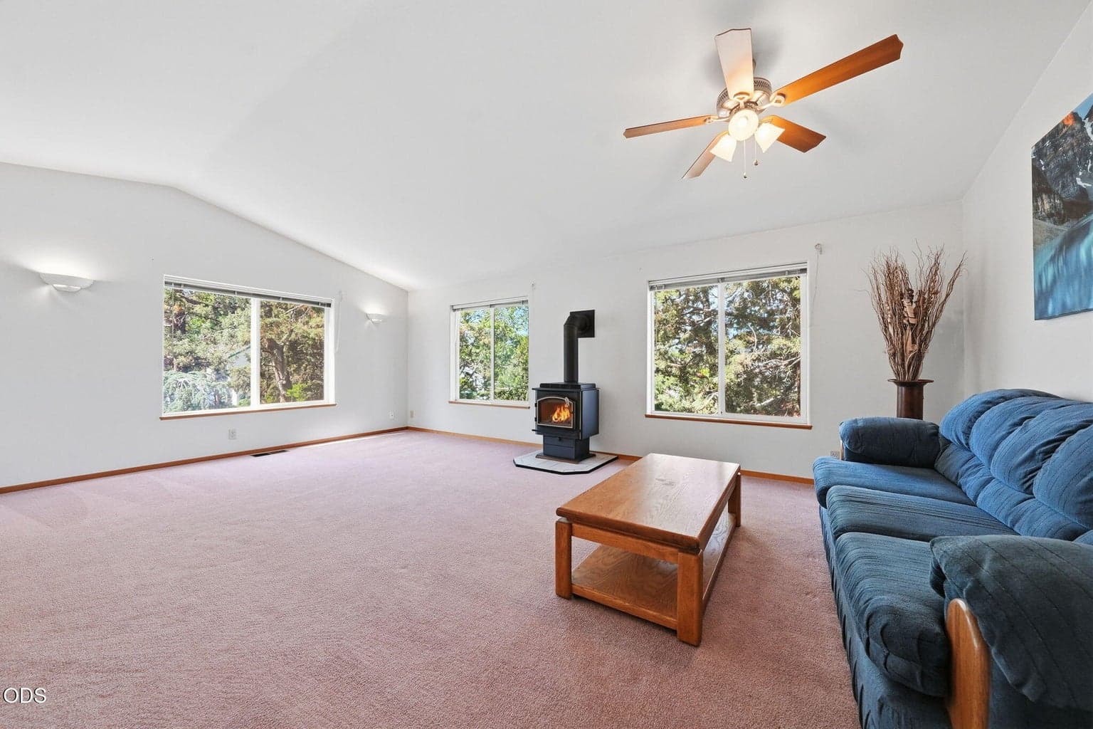 Photo of 2058 NE Hollow Tree Lane 12 of 41