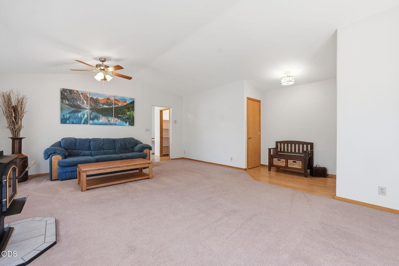 Photo of 2058 NE Hollow Tree Lane 11 of 41