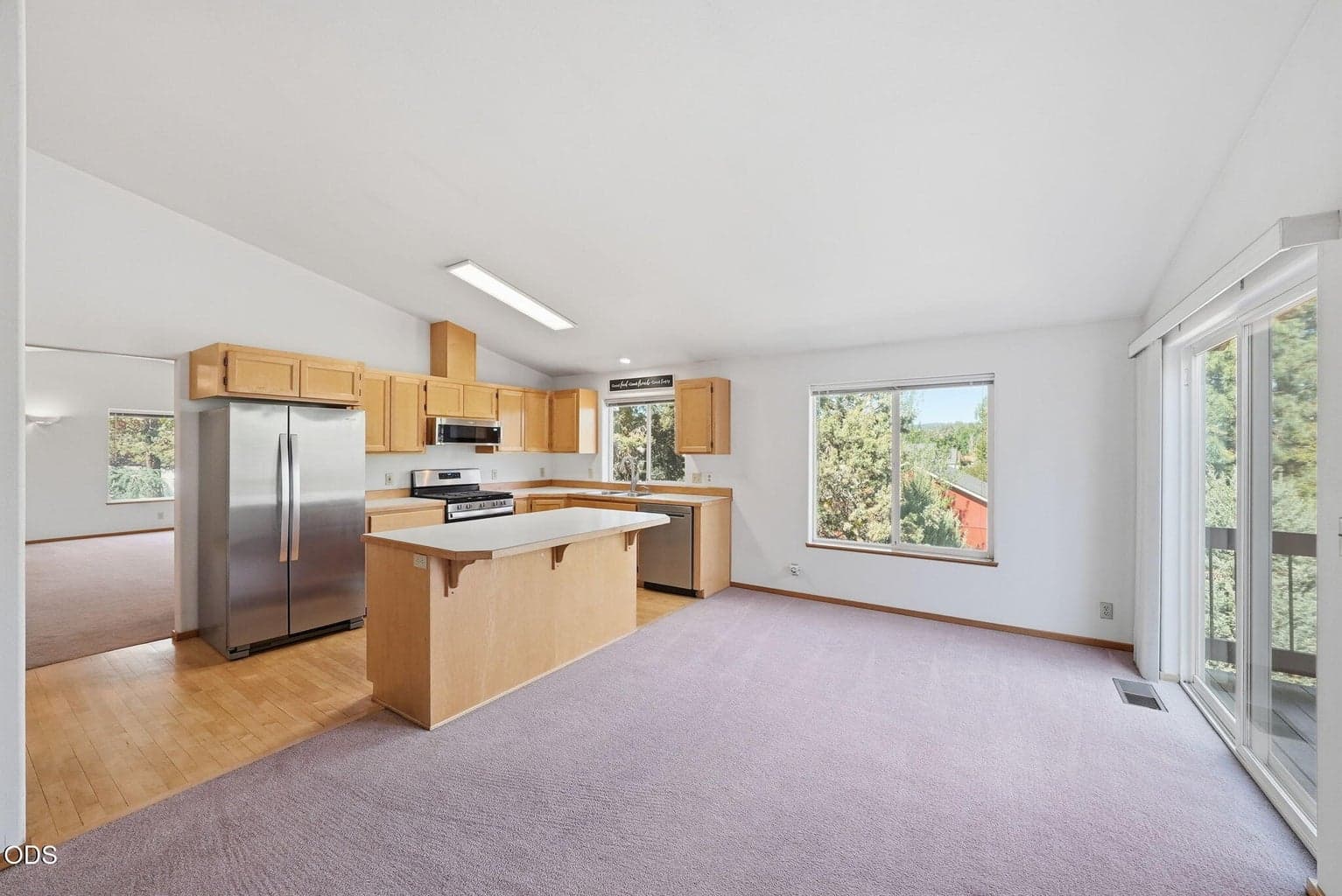 Photo of 2058 NE Hollow Tree Lane 14 of 41