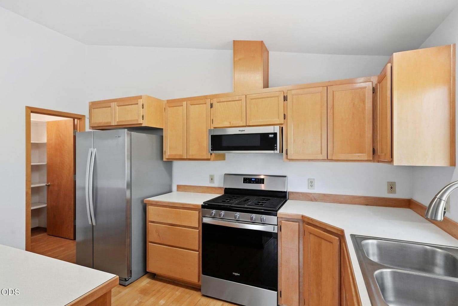 Photo of 2058 NE Hollow Tree Lane 18 of 41