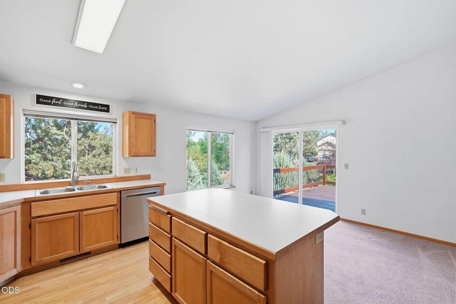 Photo of 2058 NE Hollow Tree Lane 16 of 41