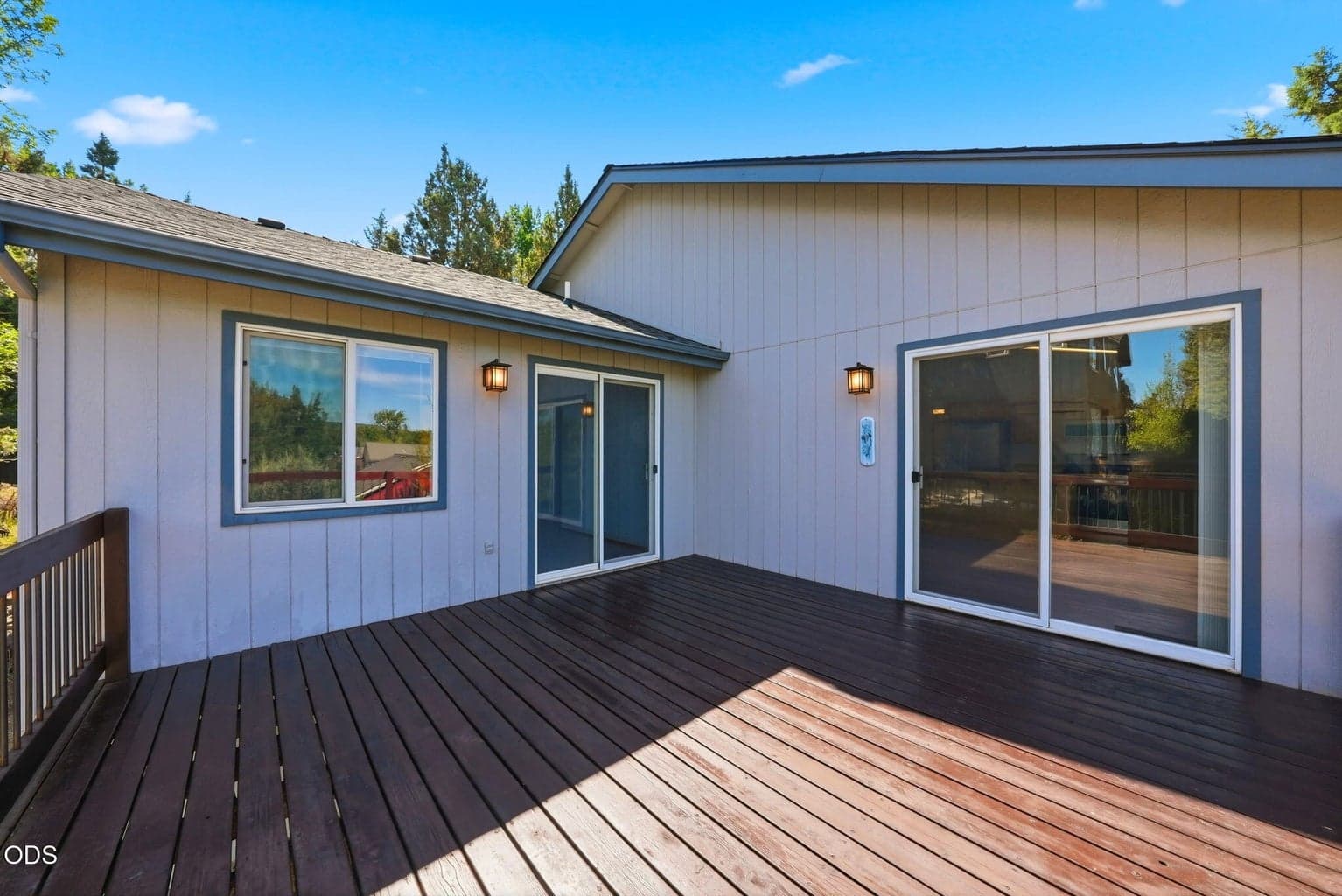 Photo of 2058 NE Hollow Tree Lane 23 of 41