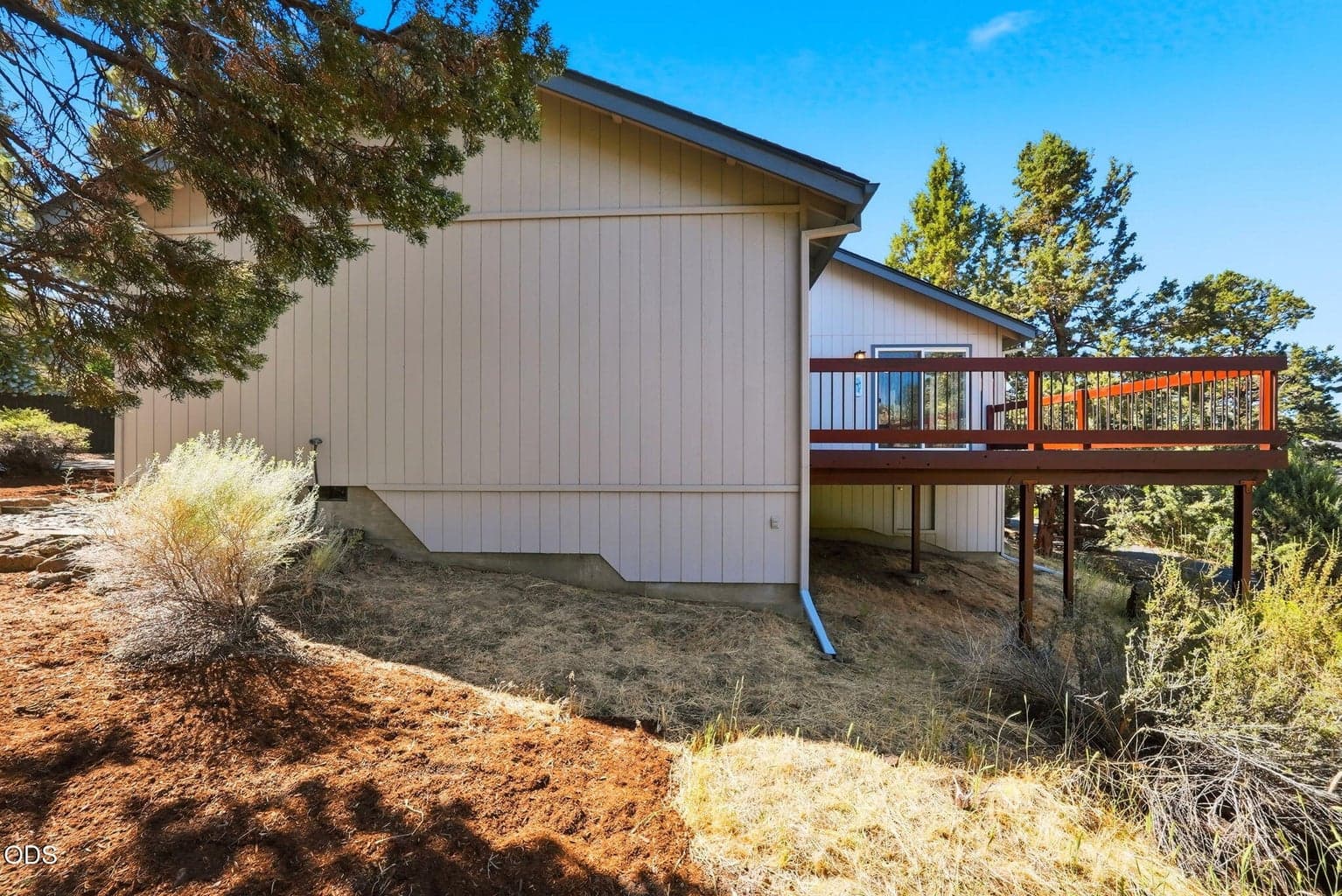 Photo of 2058 NE Hollow Tree Lane 39 of 41