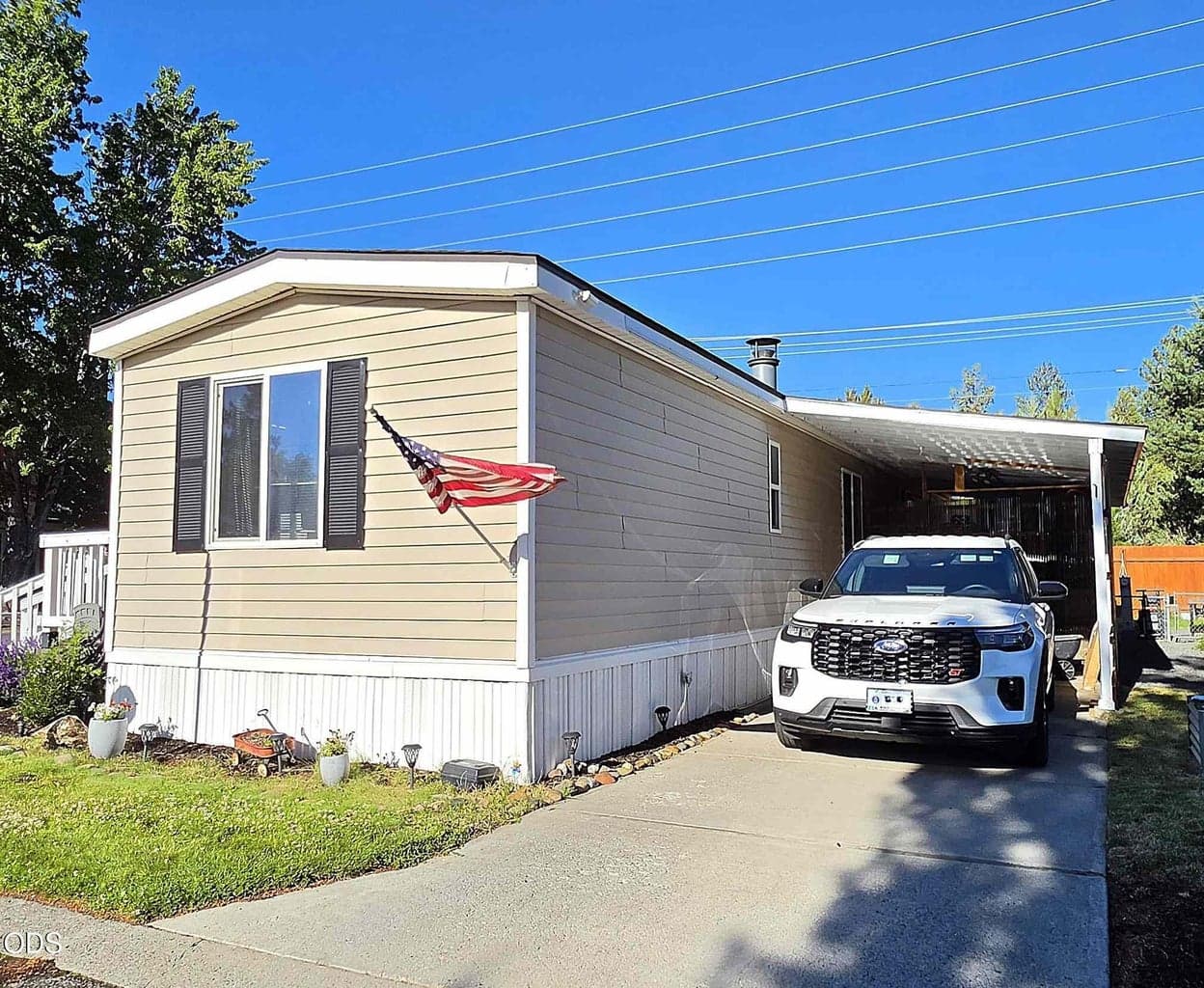 Attached carport
