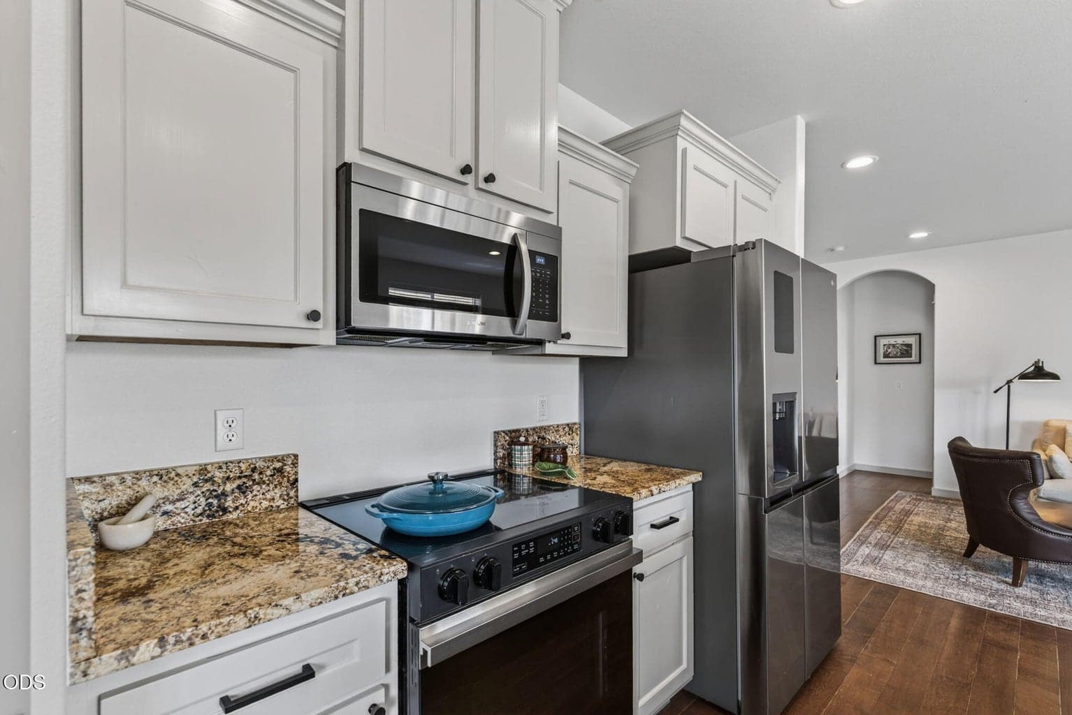 Photo of 660 A Street 10 of 28