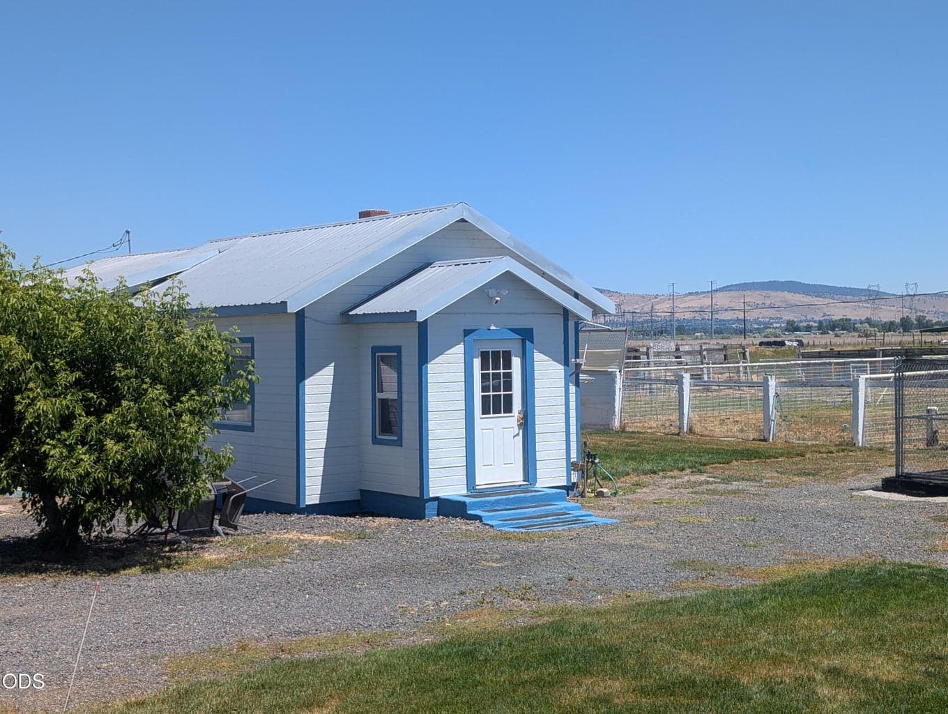 Photo of 109 Miller Island Road 1 of 49