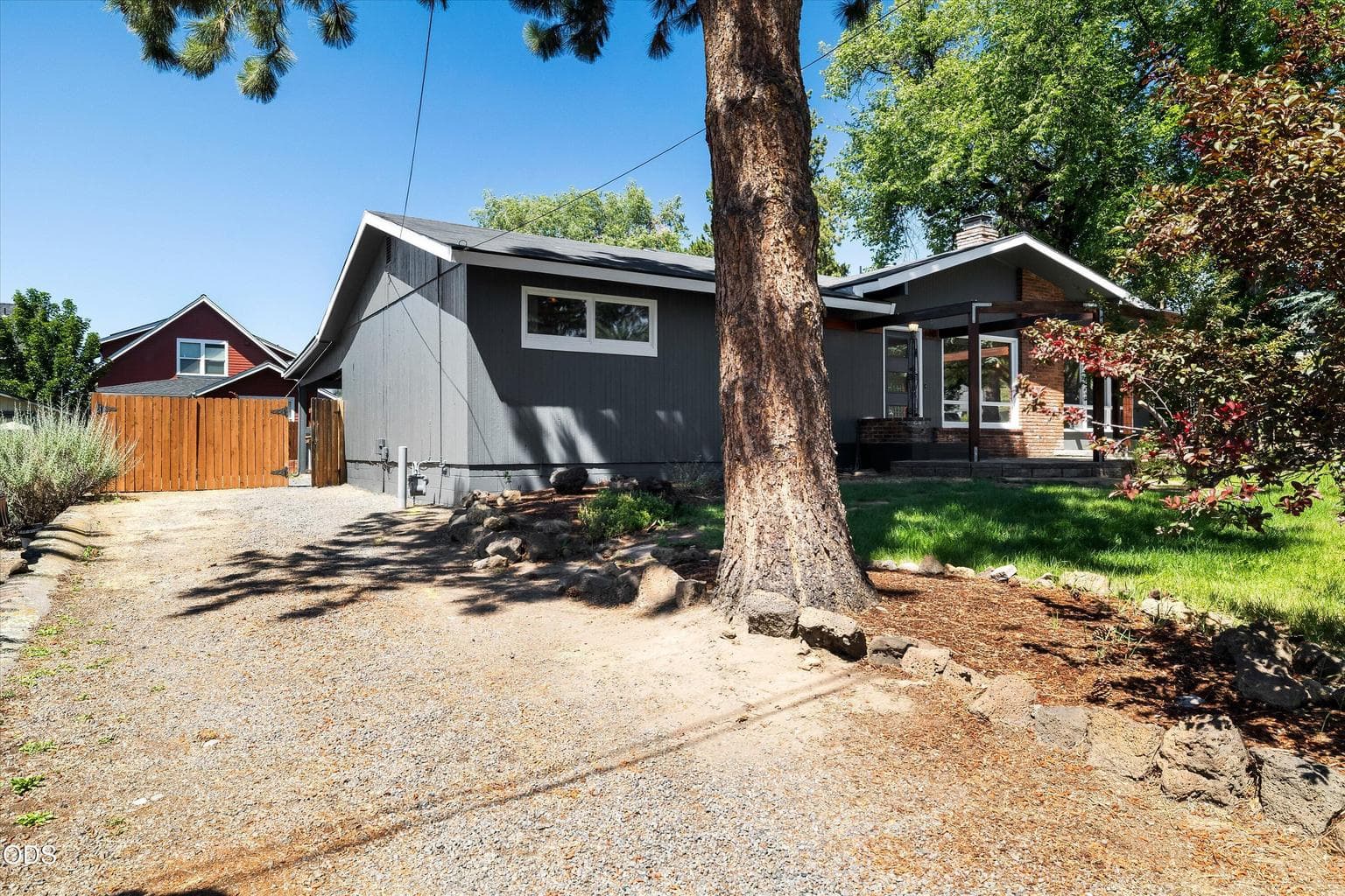 Photo of 660 Innes Lane 4 of 41