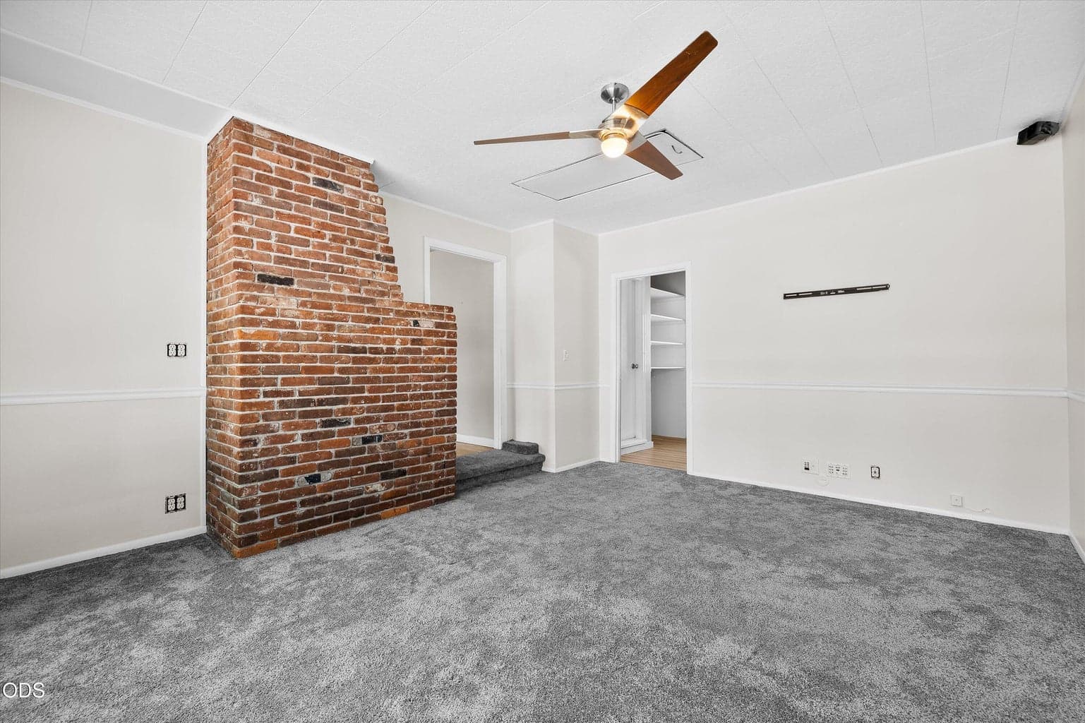 Photo of 660 NE Innes Lane 24 of 42