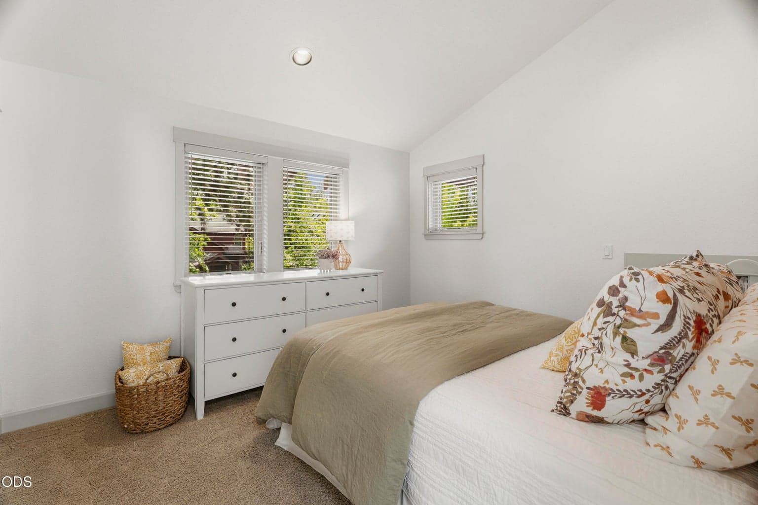 Photo of 1471 NW John Fremont Street 29 of 50