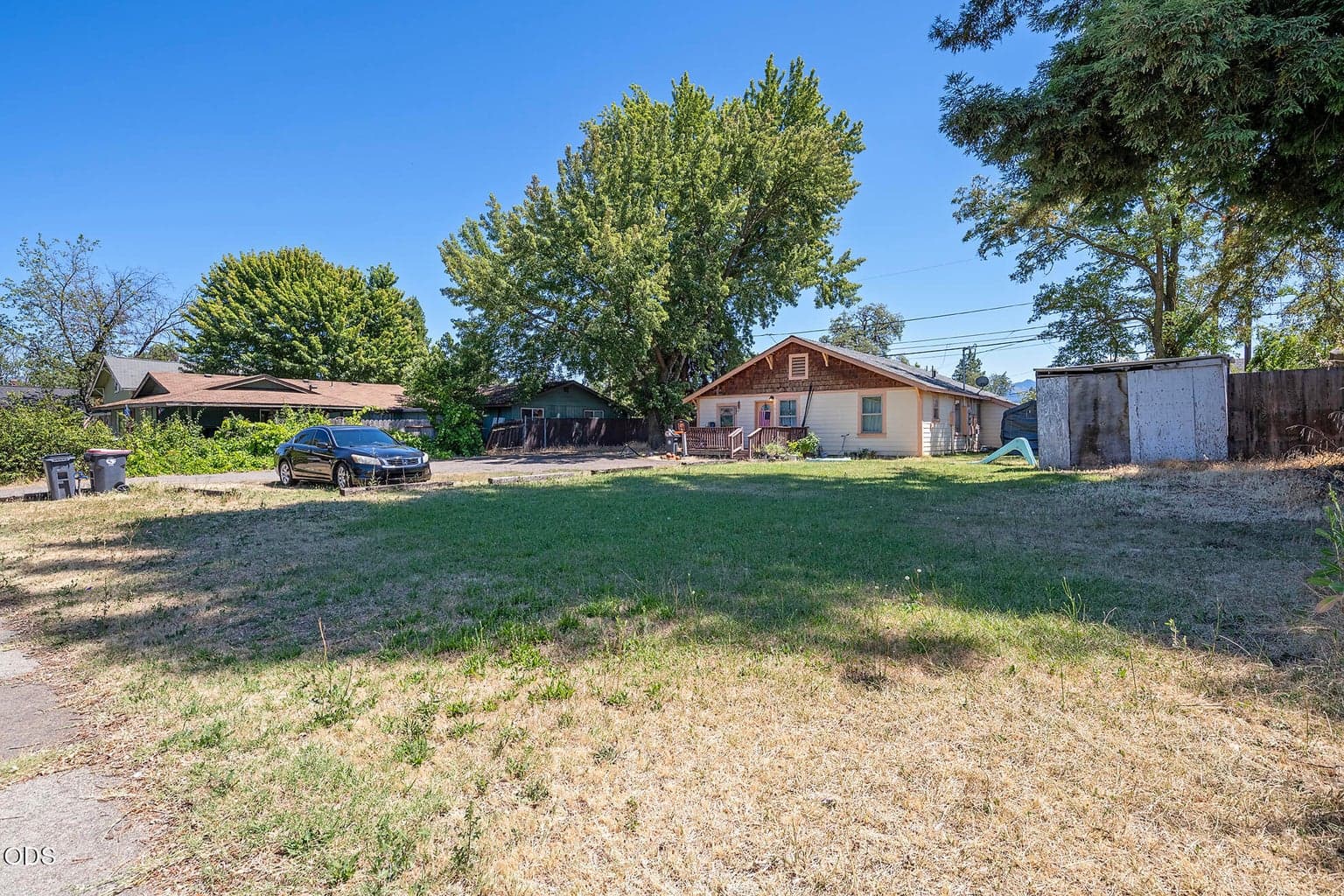 Photo of 825 13th Street 2 of 27