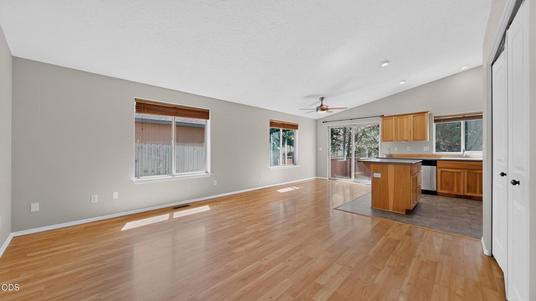 Photo of 16457 Heath Drive 8 of 28