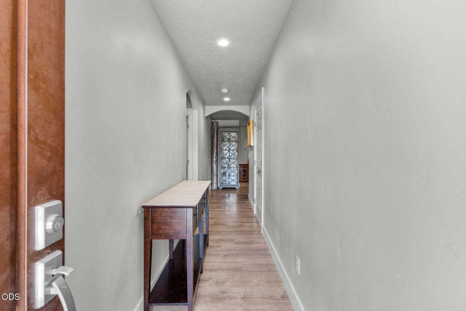 Photo of 919 Maliah Avenue 2 of 21