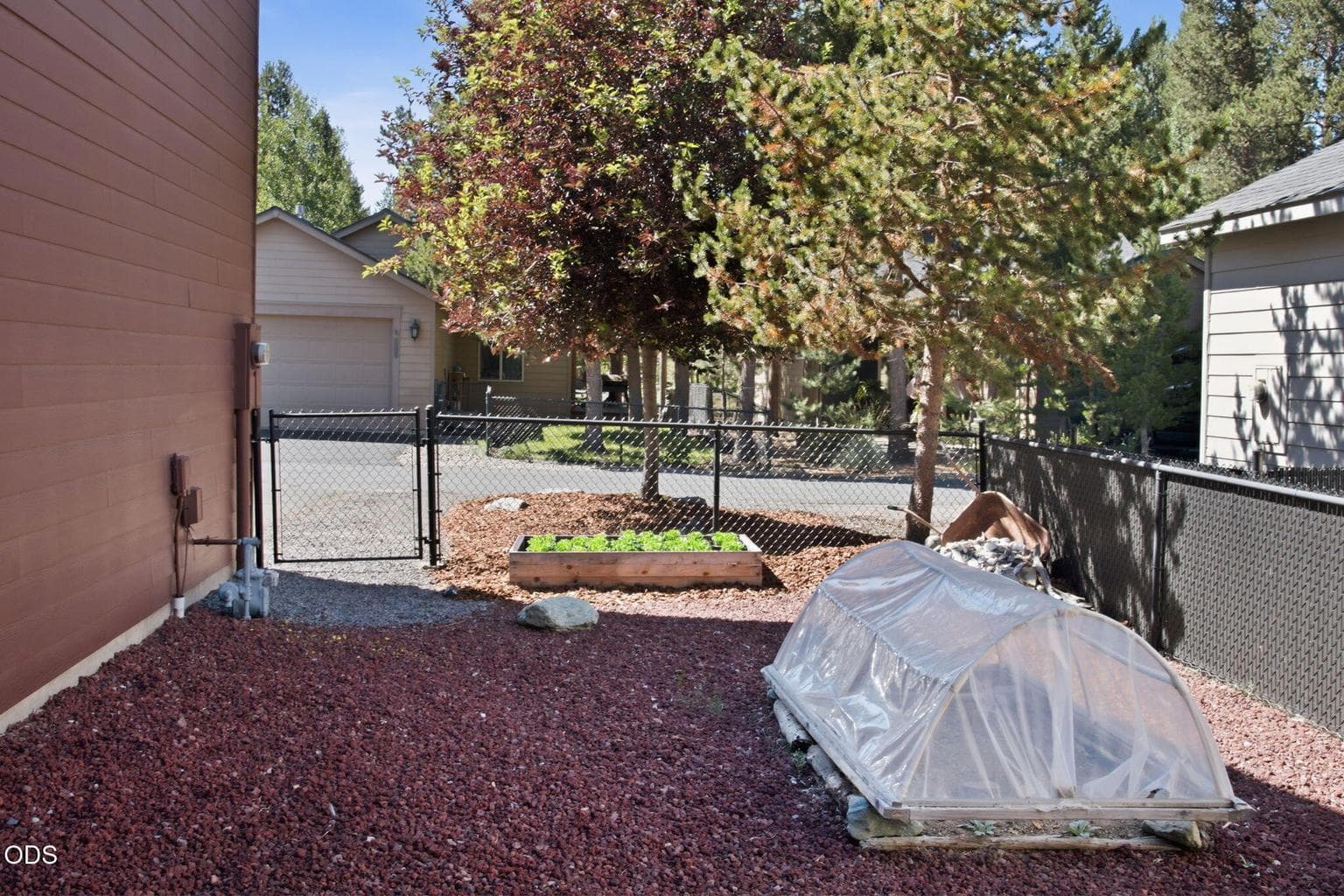 Photo of 51860 Hollinshead Place 25 of 29