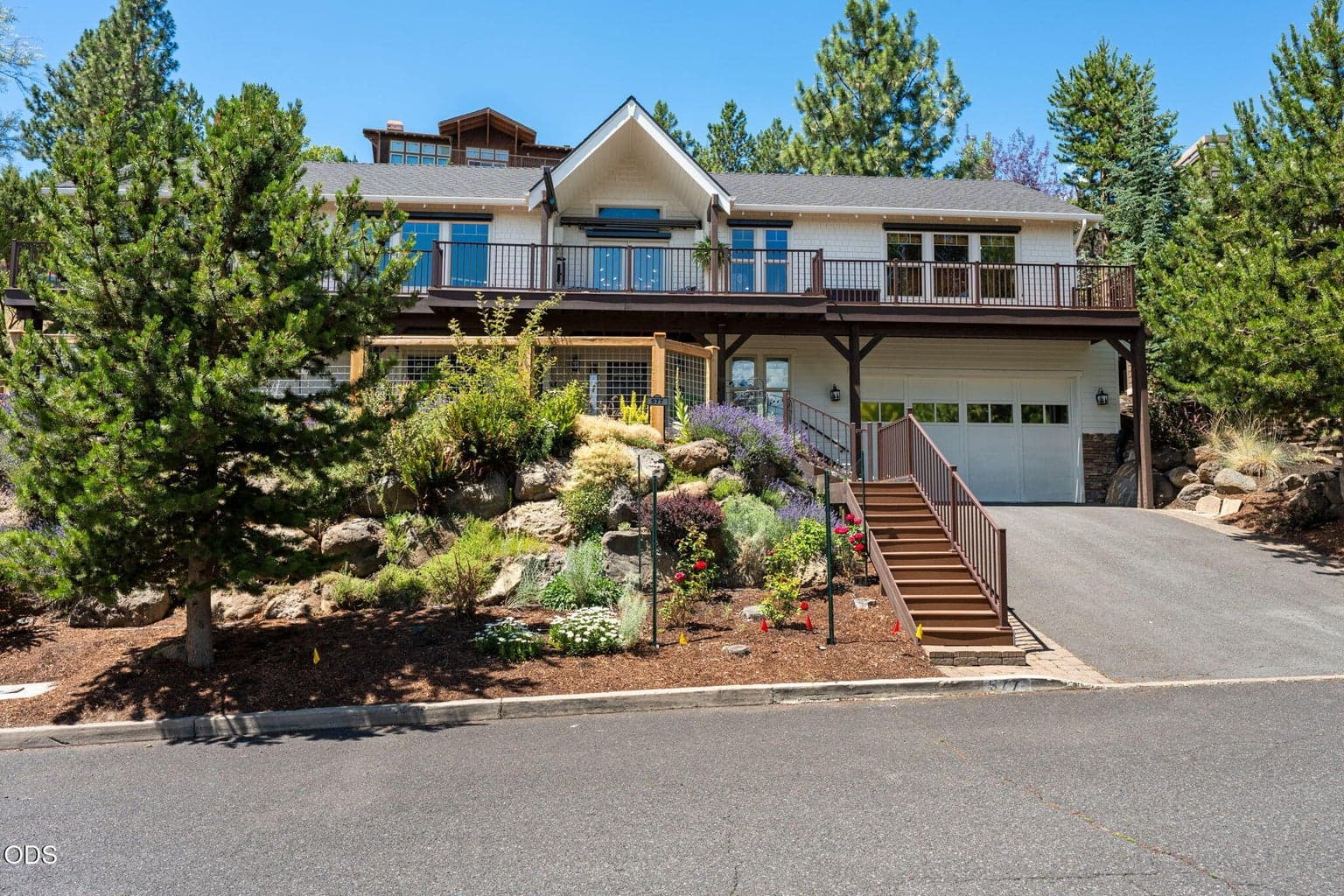 Photo of 577 NW Greyhawk Avenue 53 of 62