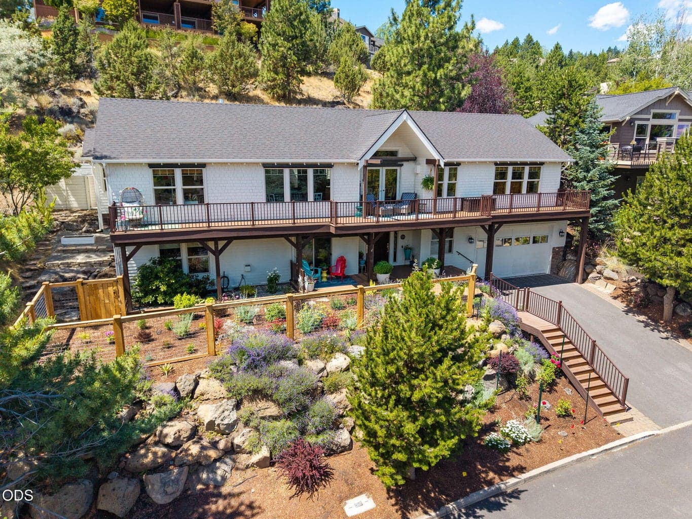 Photo of 577 NW Greyhawk Avenue 52 of 62