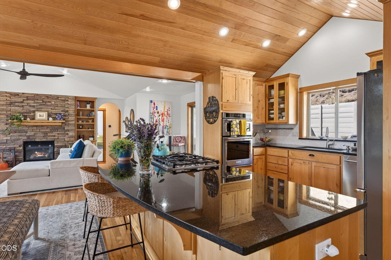Photo of 577 NW Greyhawk Avenue 24 of 62