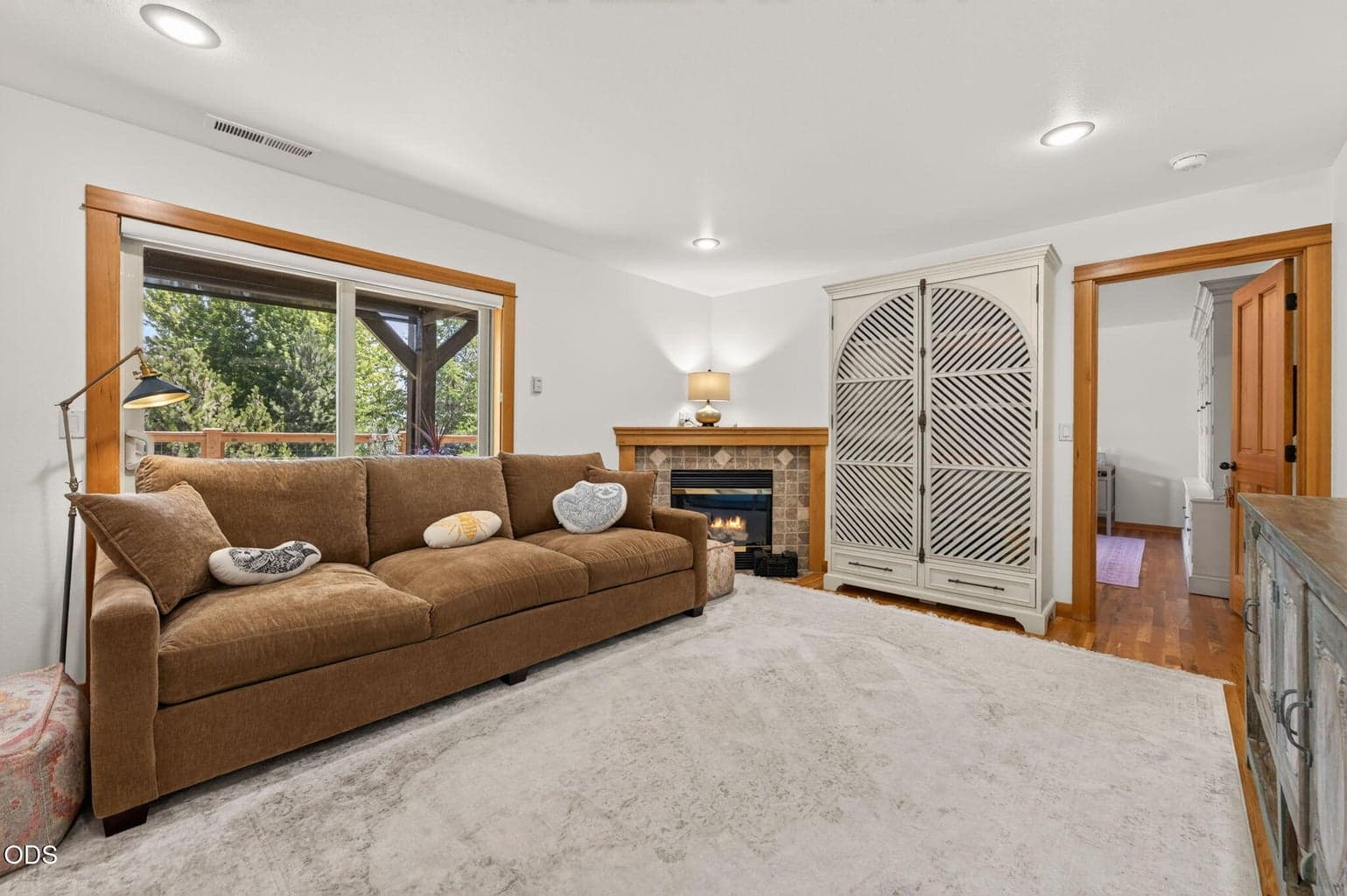 Photo of 577 NW Greyhawk Avenue 40 of 62