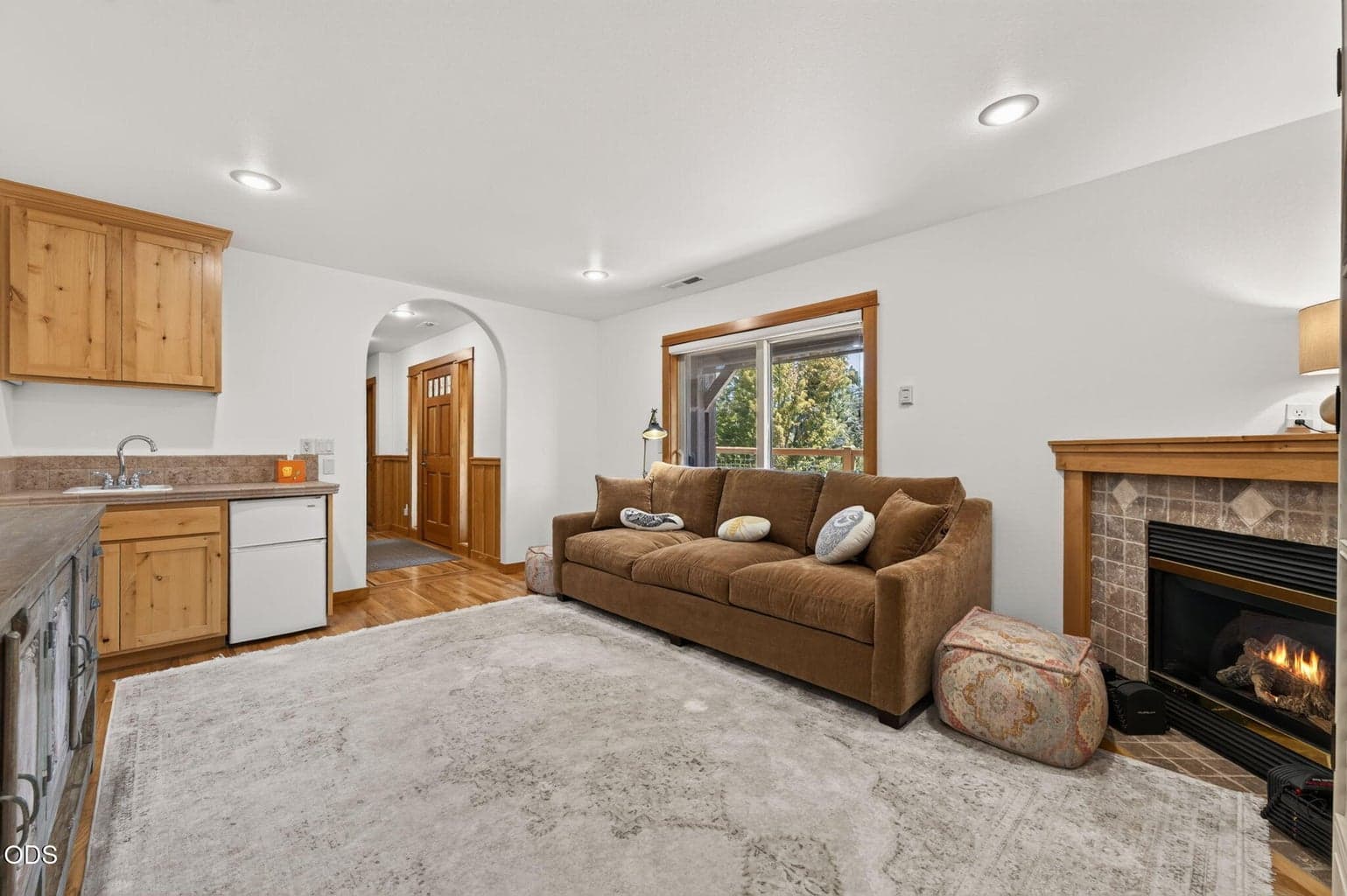 Photo of 577 NW Greyhawk Avenue 42 of 62