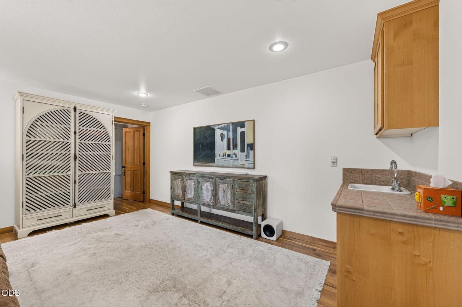 Photo of 577 NW Greyhawk Avenue 43 of 62