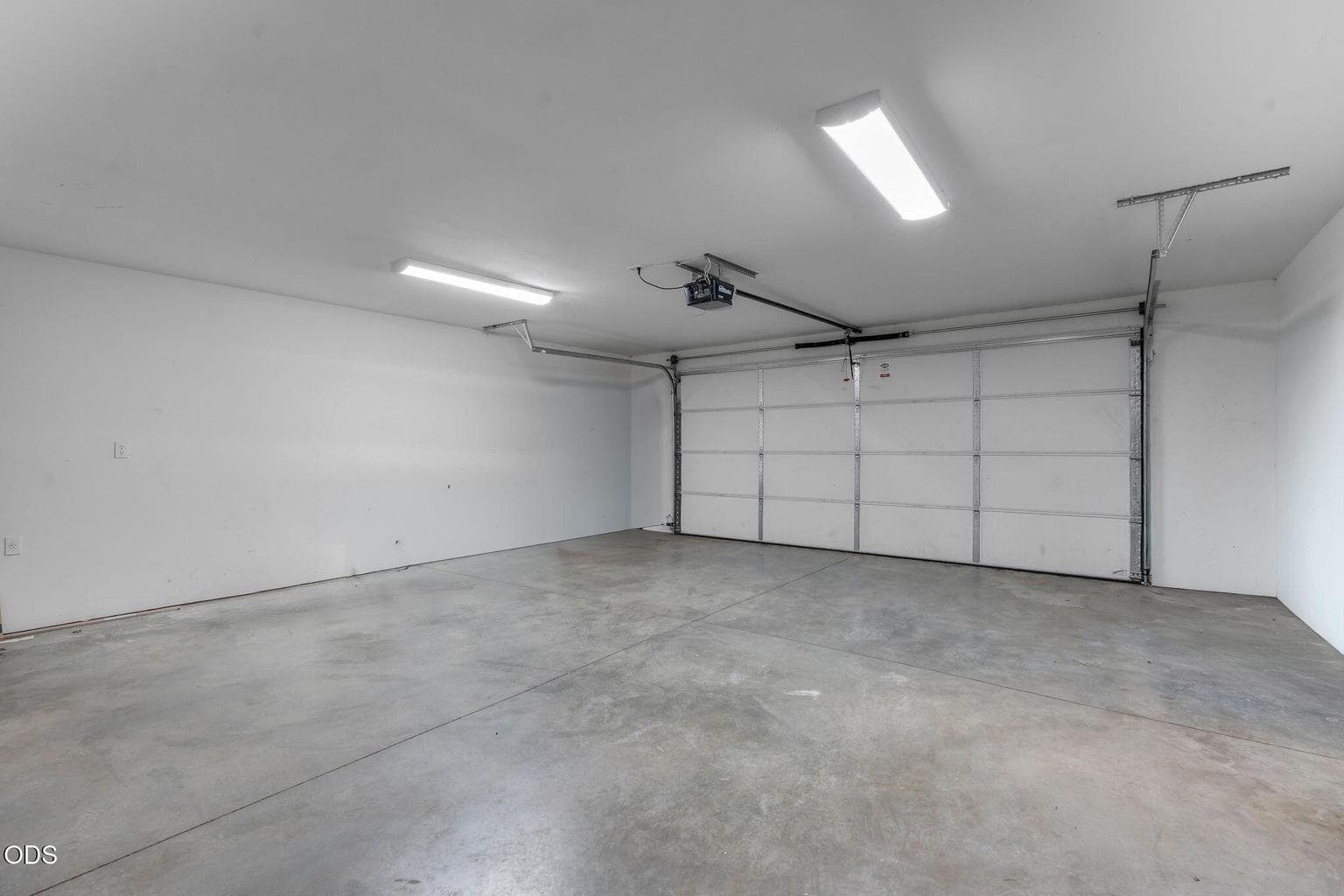 Photo of 17065 Oxnard Road 31 of 47