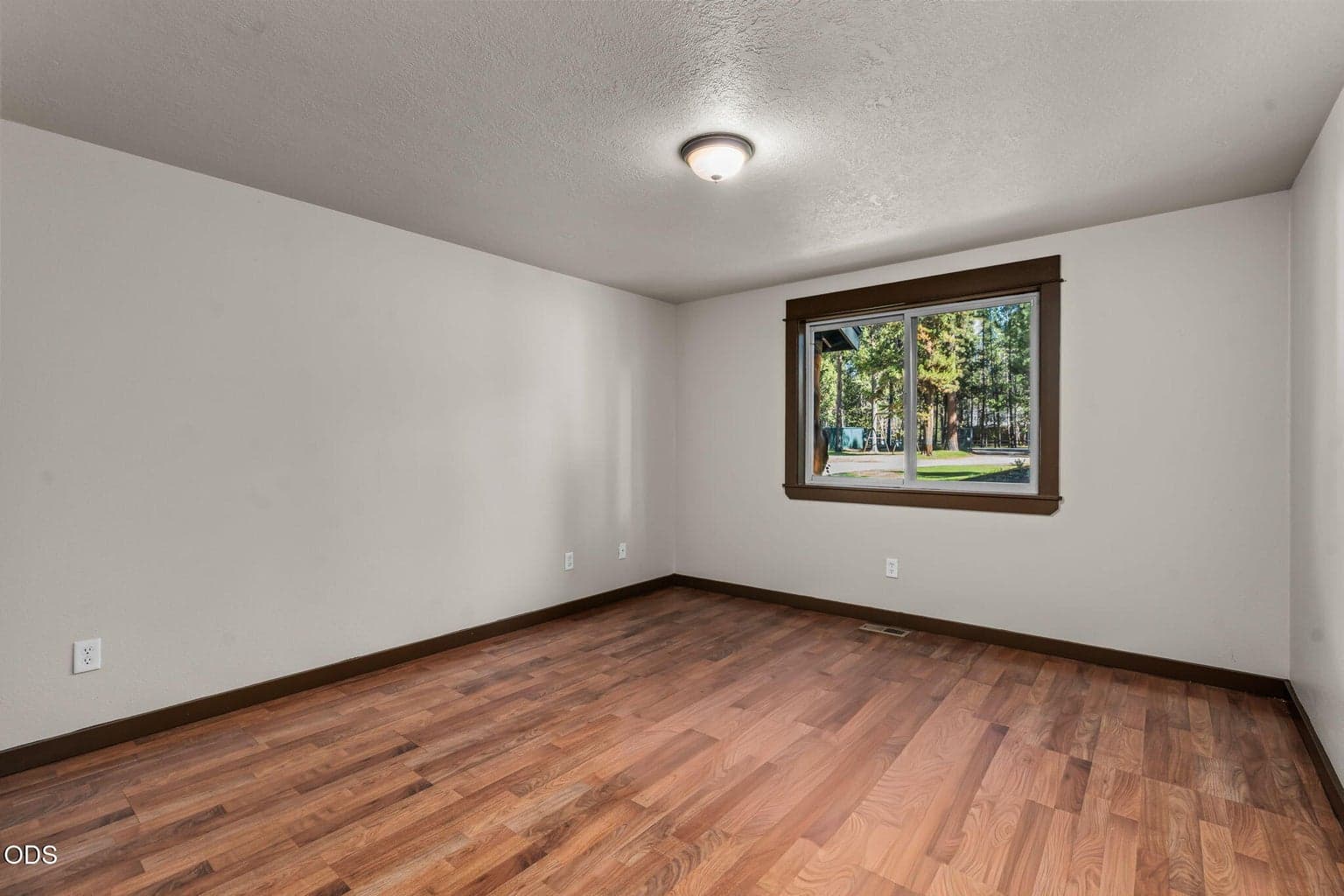 Photo of 17065 Oxnard Road 33 of 47