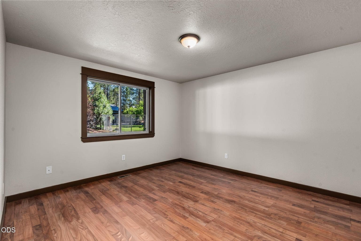 Photo of 17065 Oxnard Road 34 of 47