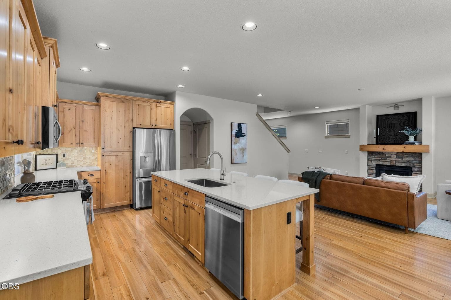 Photo of 1713 NW Precision Lane 7 of 28