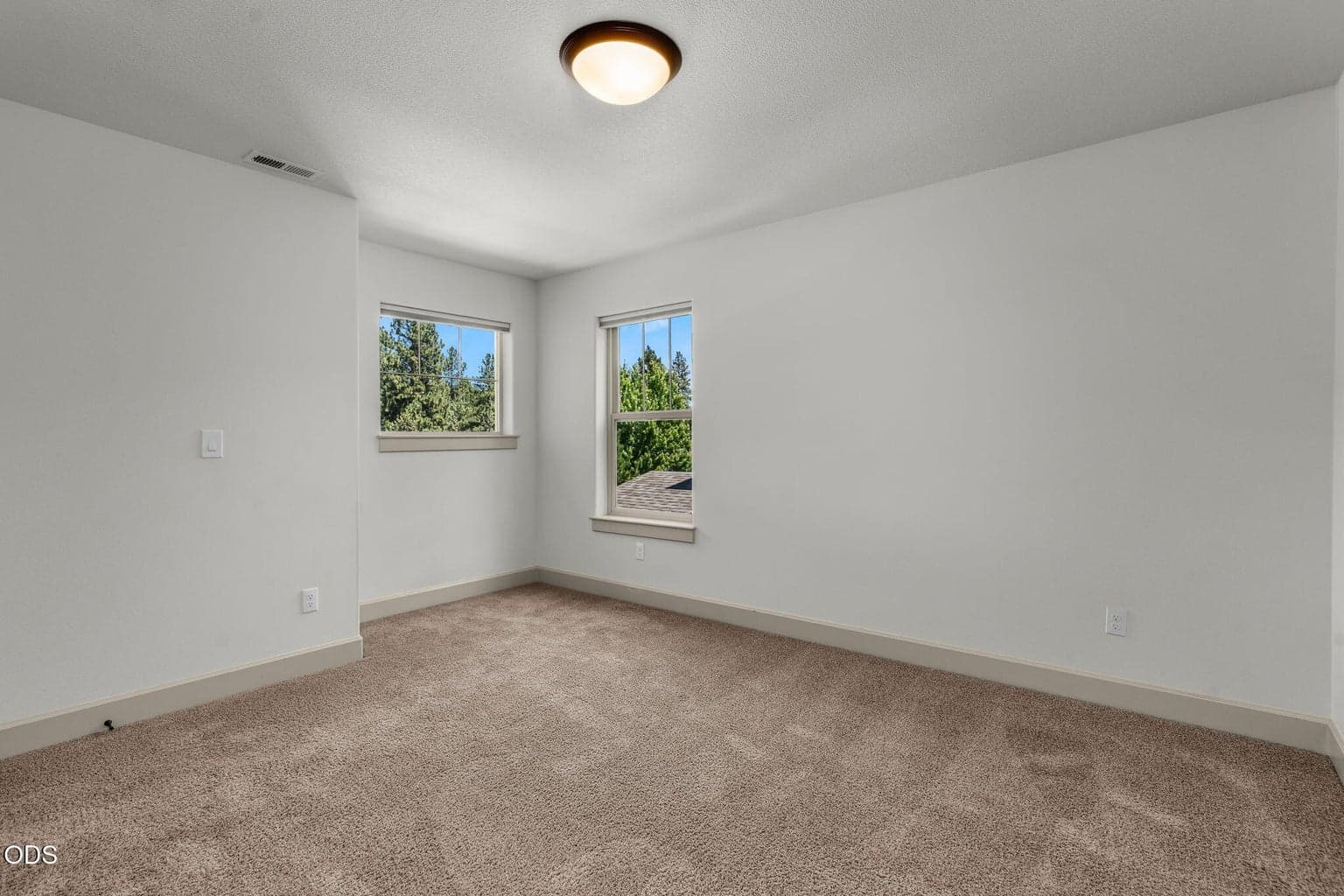 Photo of 1713 NW Precision Lane 19 of 28