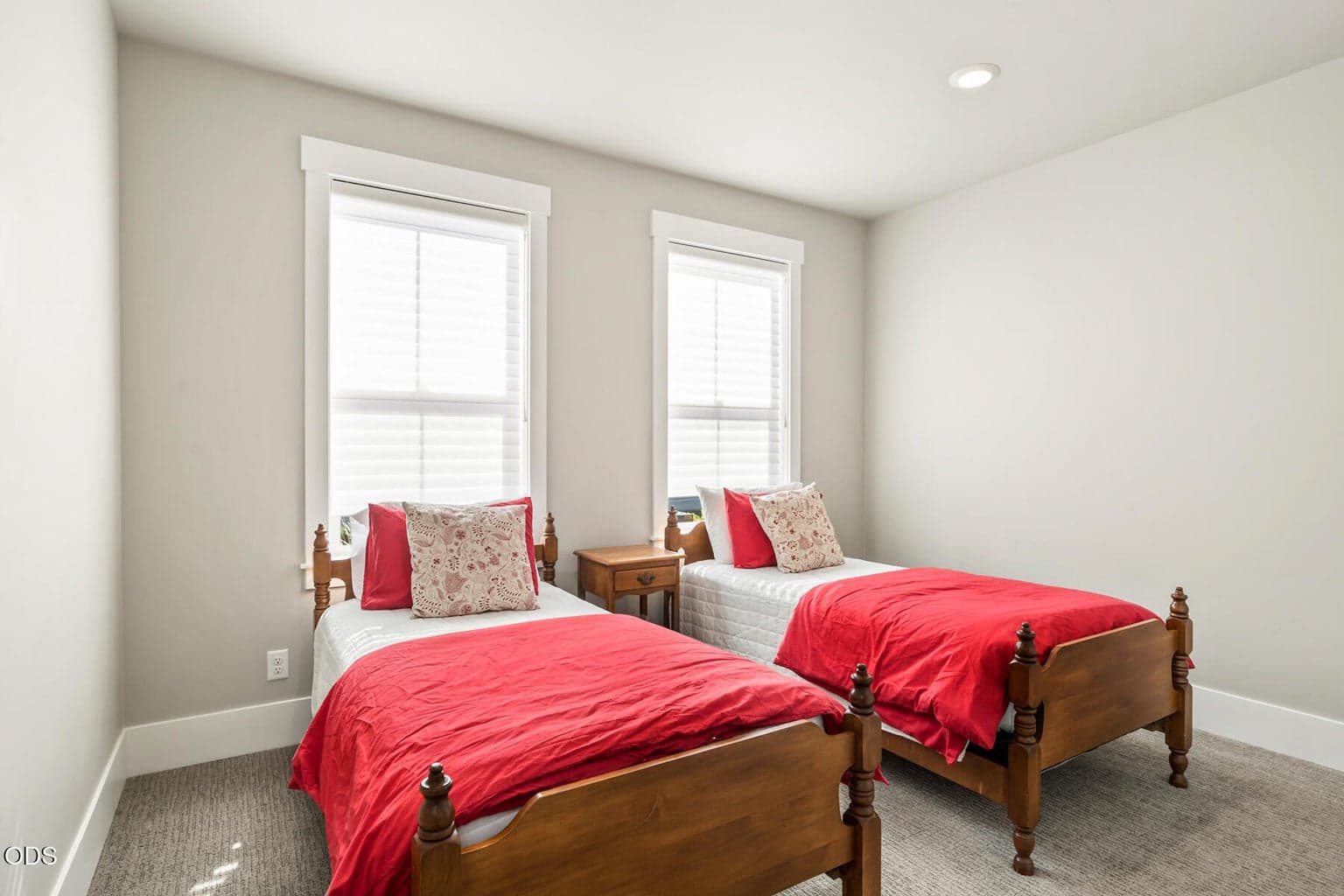 Front bedroom.