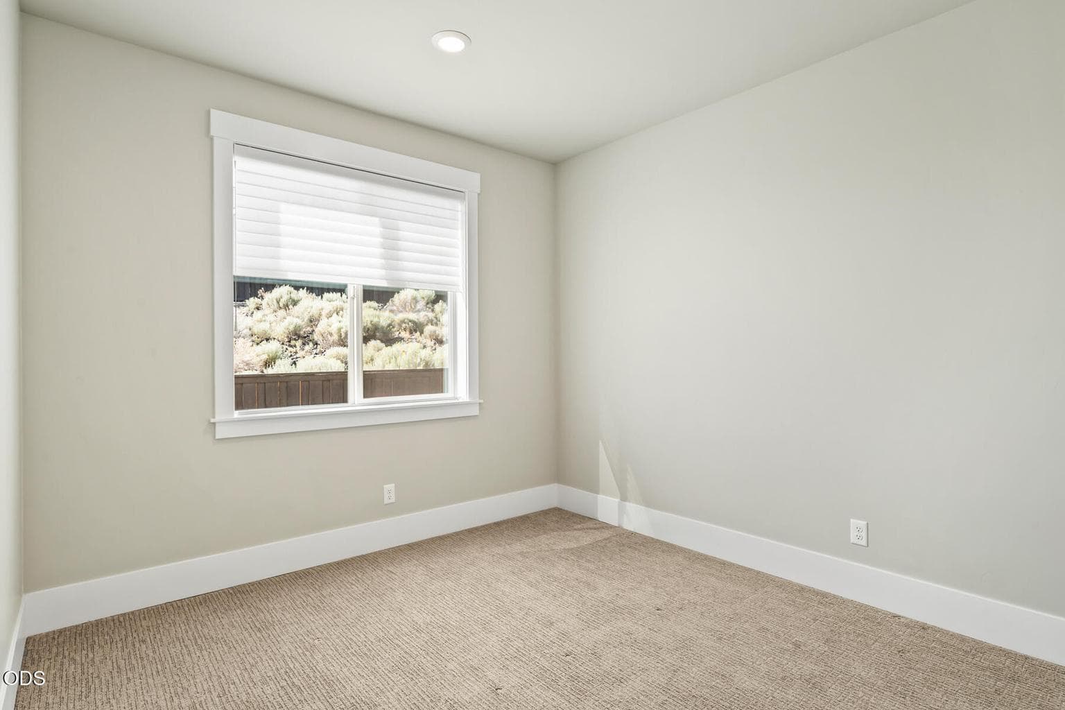 2nd front bedroom.