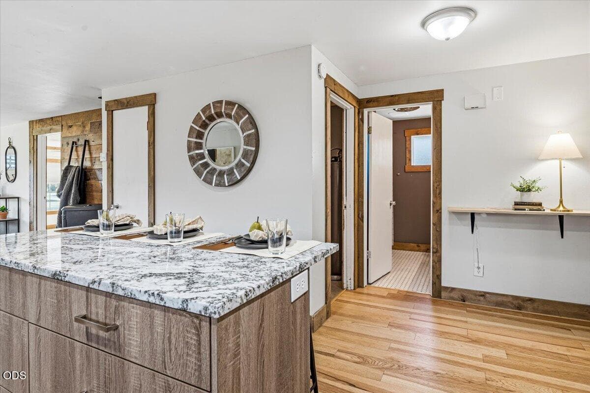 Photo of 645 NW 7th Street 12 of 36