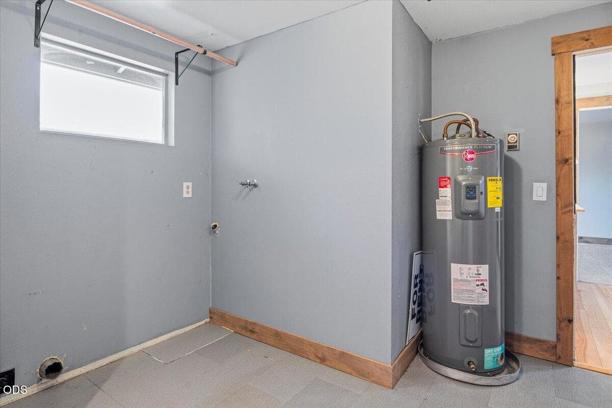 Photo of 645 NW 7th Street 20 of 36