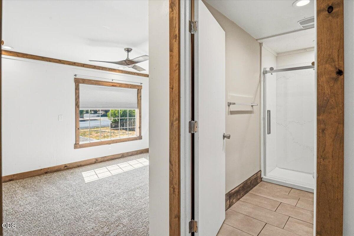 Photo of 645 NW 7th Street 23 of 36