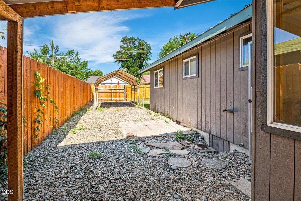 Photo of 645 NW 7th Street 27 of 36