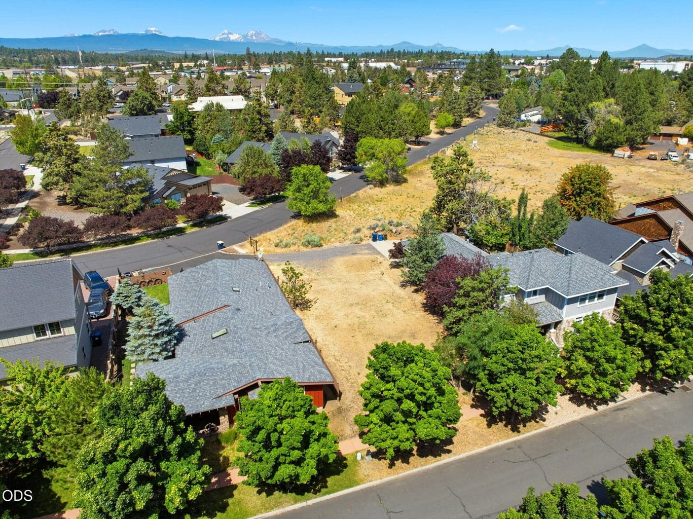 Photo of 63213 Logan Avenue 2 of 13
