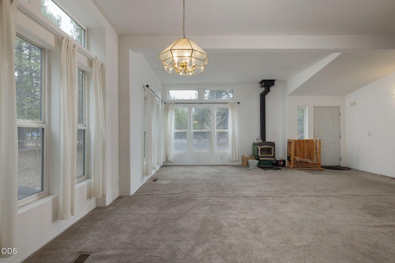 Photo of 15728 Eastwind Court 6 of 40
