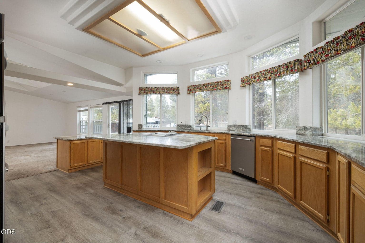 Photo of 15728 Eastwind Court 11 of 40