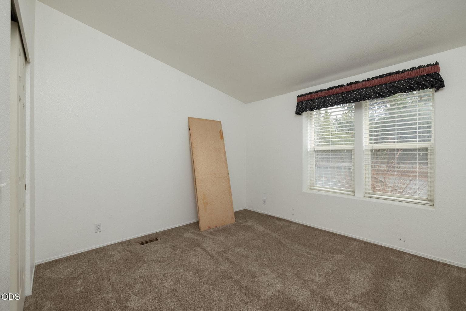 Photo of 15728 Eastwind Court 16 of 40