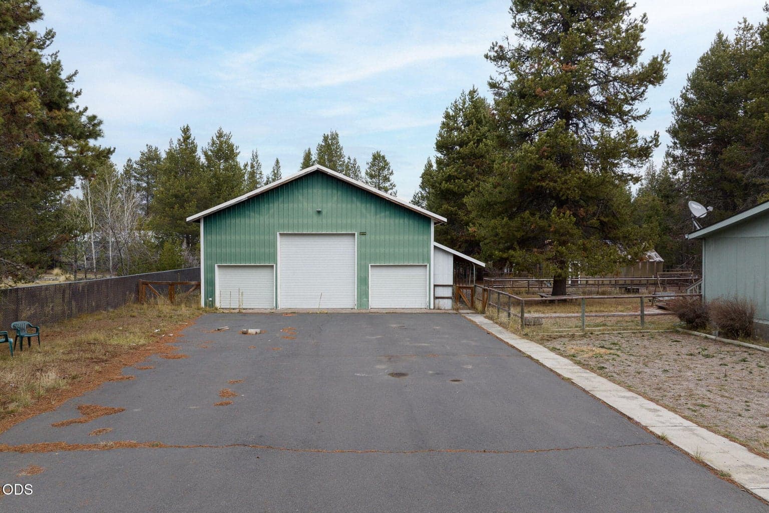 Photo of 15728 Eastwind Court 25 of 40