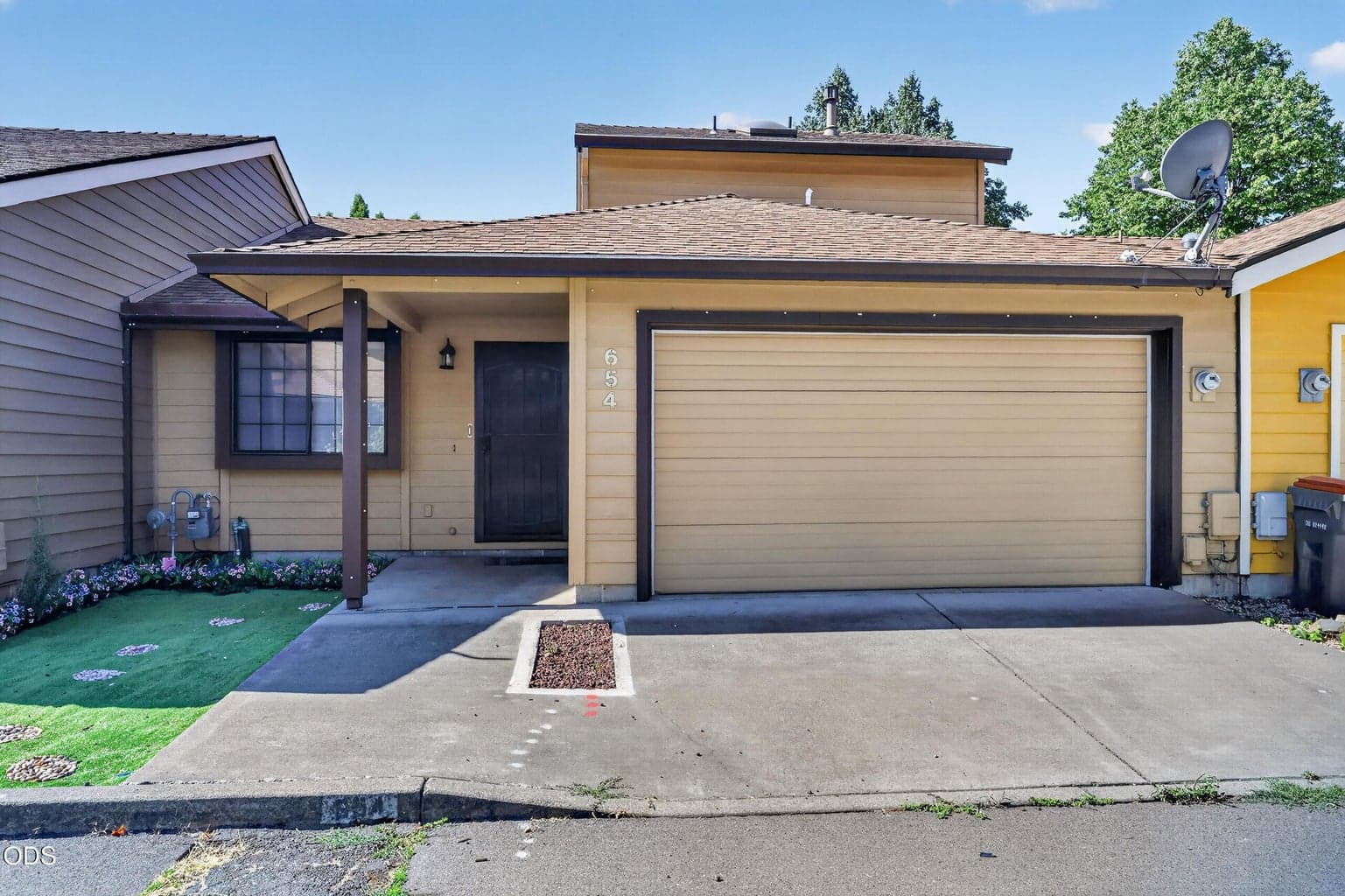 Photo of 654 Golden Lane 2 of 24