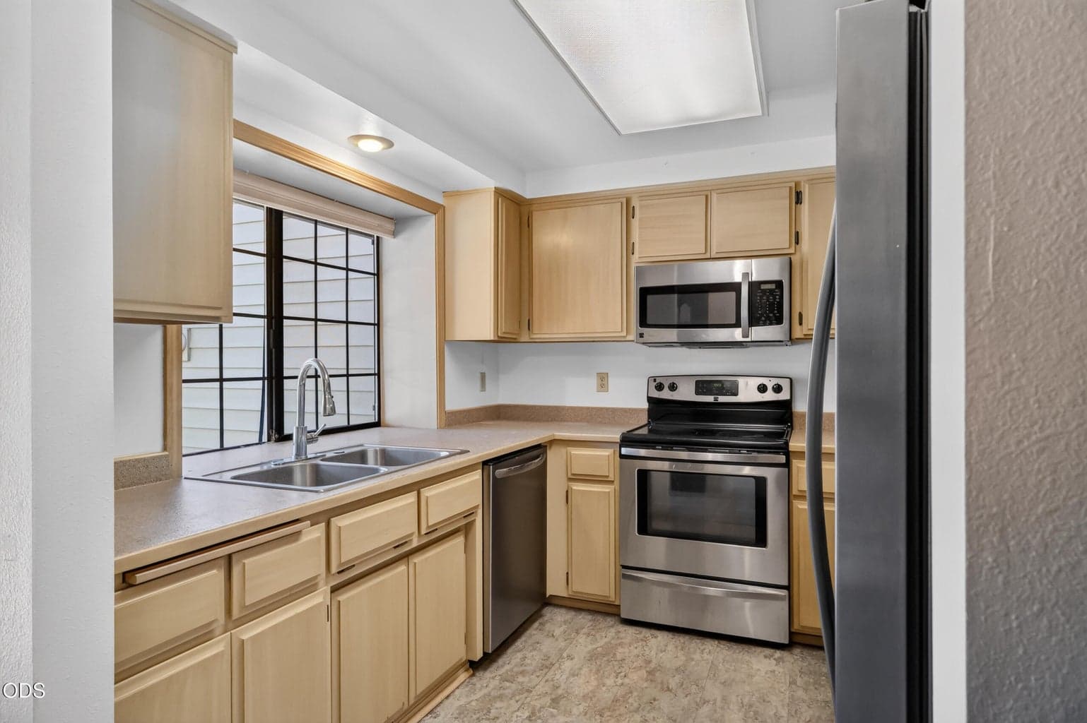 Photo of 654 Golden Lane 5 of 24