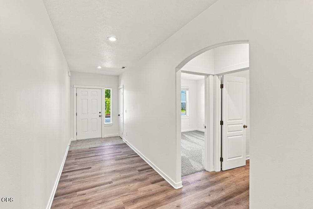 Photo of 2502 NW Glen Oak Avenue 8 of 35