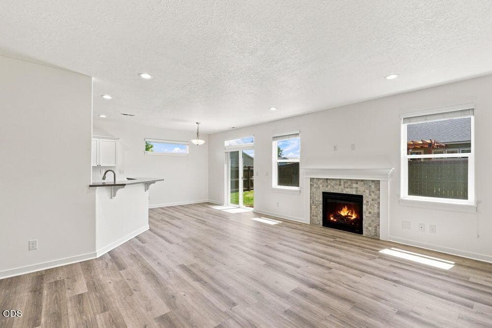 Photo of 2502 NW Glen Oak Avenue 13 of 35