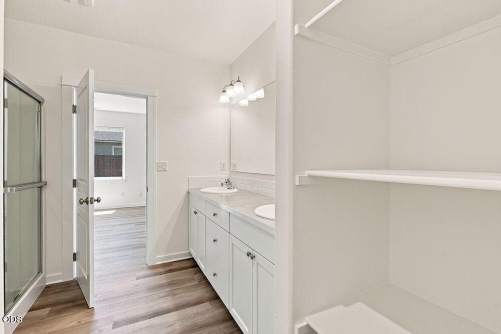 Photo of 2502 NW Glen Oak Avenue 25 of 35