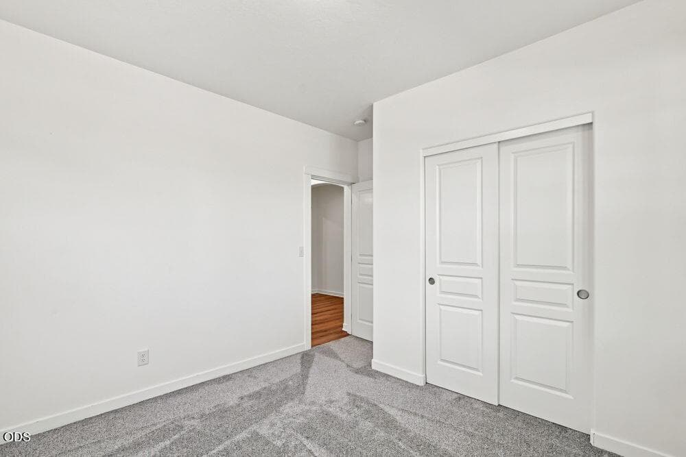 Photo of 2502 NW Glen Oak Avenue 27 of 35