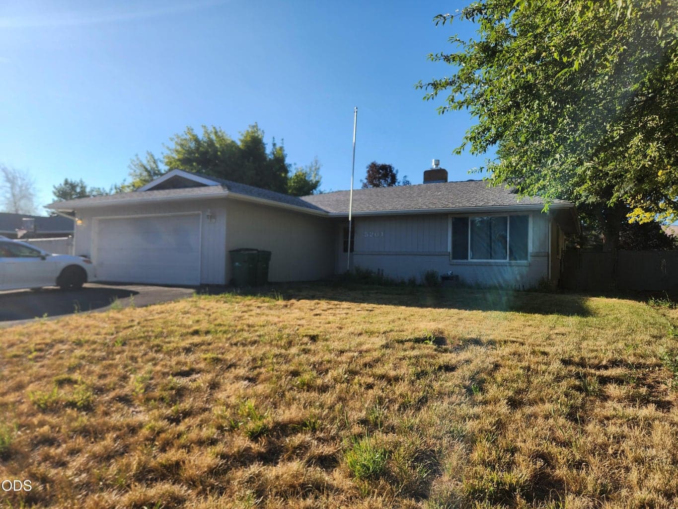 Photo of 5201 Laurelwood Drive 1 of 40