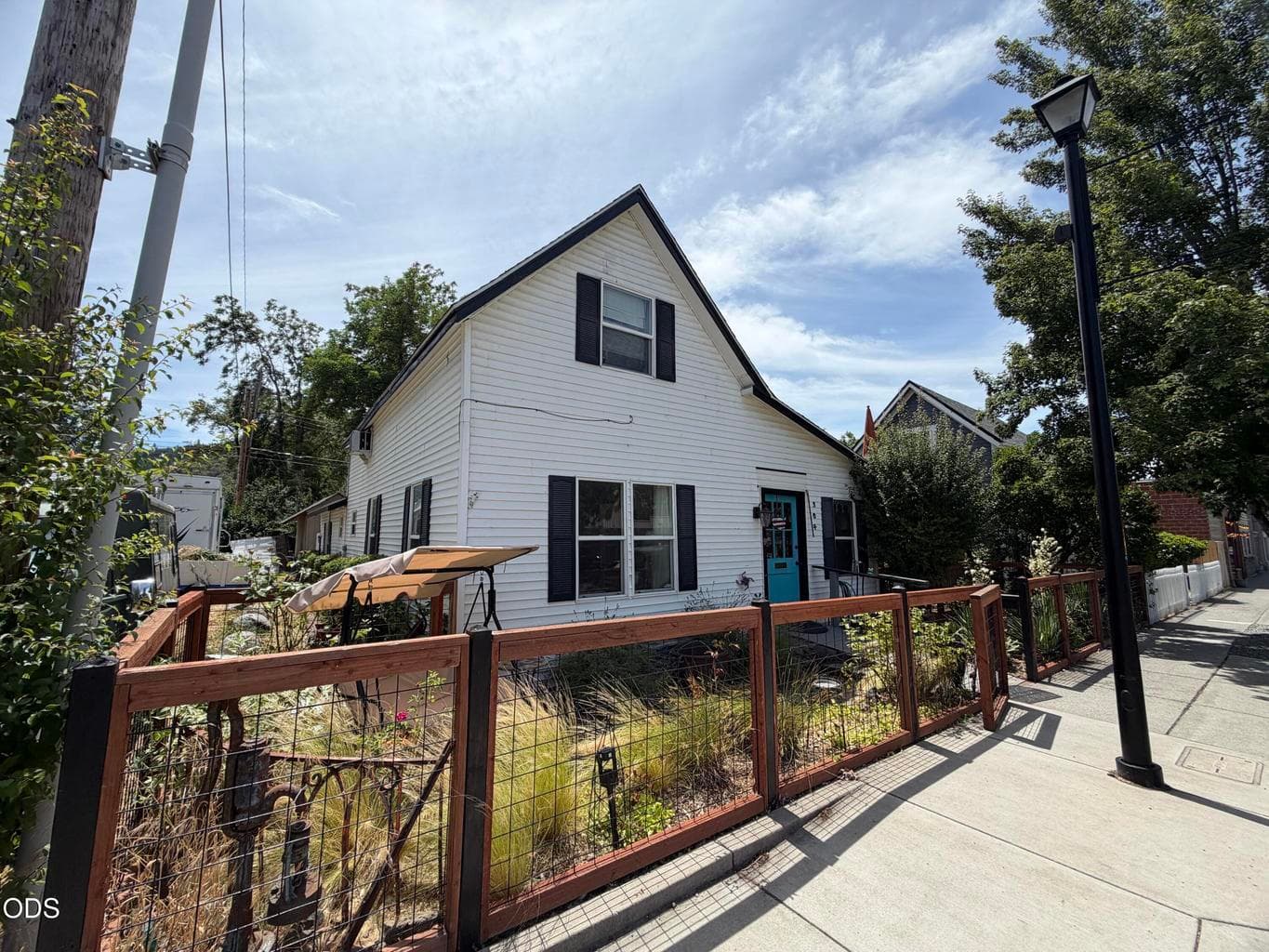 Photo of 304 2nd Avenue 3 of 14