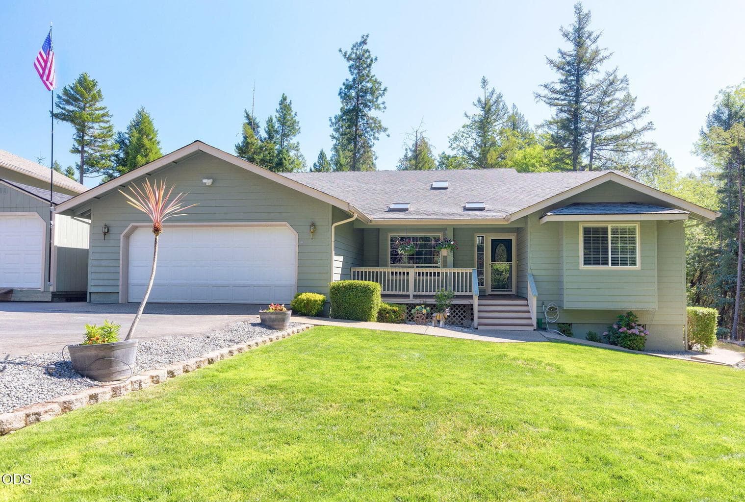 Photo of 141 Lappland Drive 2 of 61