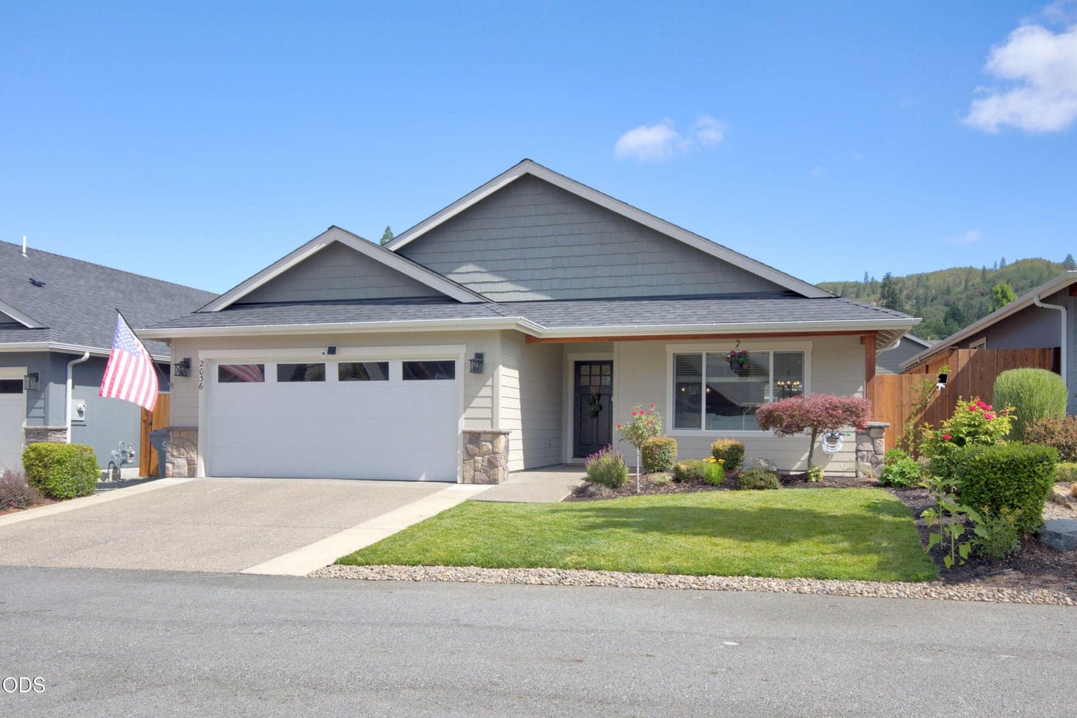 Photo of 2036 Truman Way 1 of 34