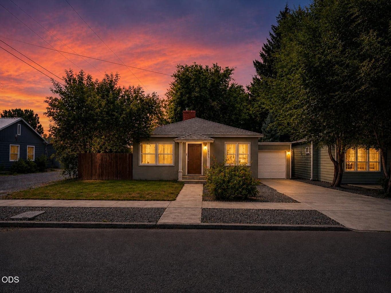 Photo of 445 Fairview Street 2 of 14
